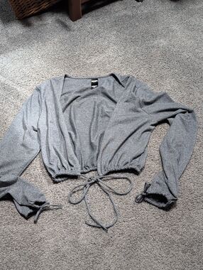 Victorias Secret Sport Women's Gray Tie-Front Long Sleeve Top